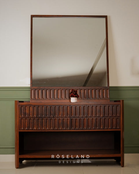 Soho Dresser Set