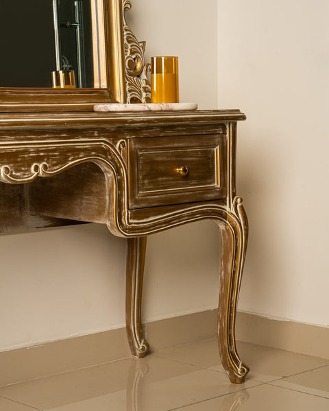 Monarch Dresser Set