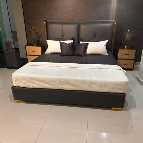 The Onyx Bed