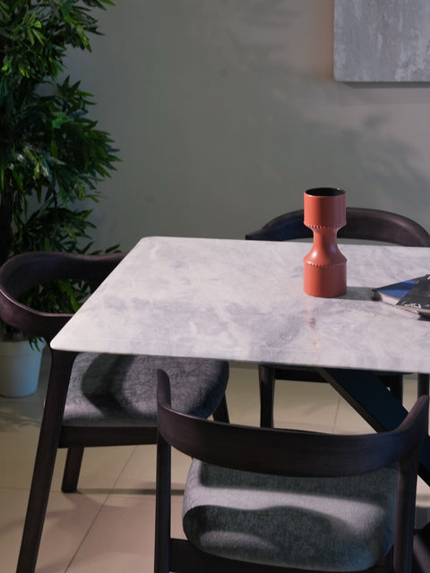 Vector Dining Set