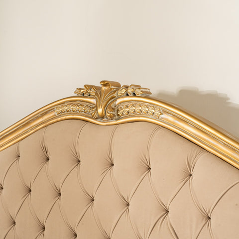 Monarch Bed