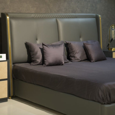 The Onyx Bed