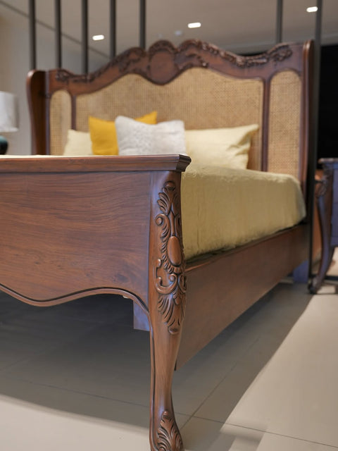 The Cairo Cane Bed