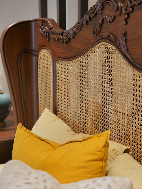 The Cairo Cane Bed